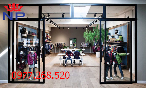 Thi công cửa kính cường lực mặt tiền cửa hàng quần áo đẹp giá rẻ tại quận Hoàn Kiếm