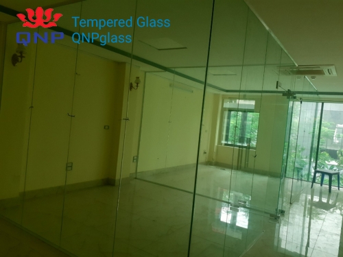 Địa chỉ cung cấp vách kính showroom đẹp tại Nghĩa Đô